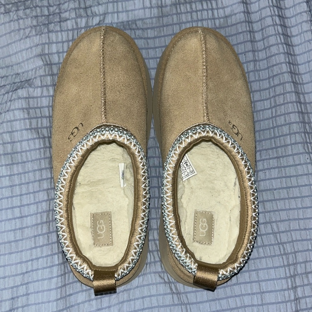 UGG Tazz Slipper in Sand W8